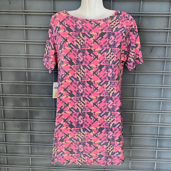 LulaRoe Muted Geometric Printed Perfect T High Low Top-#0346 - Picture 7 of 12